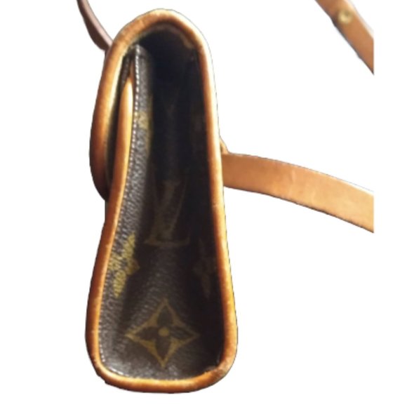 Louis Vuitton Monogram Pochette Florentine XS - Picture 3 of 15